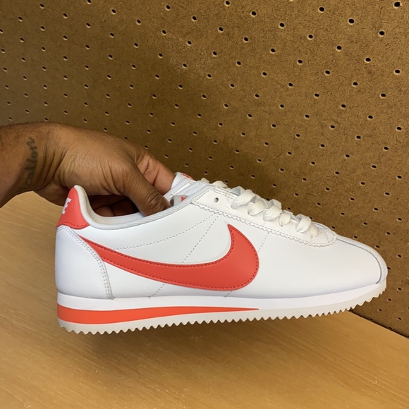 Nike Cortez Classic Leather Women’s Sz 9.5 Shoes - Picture 10 of 12